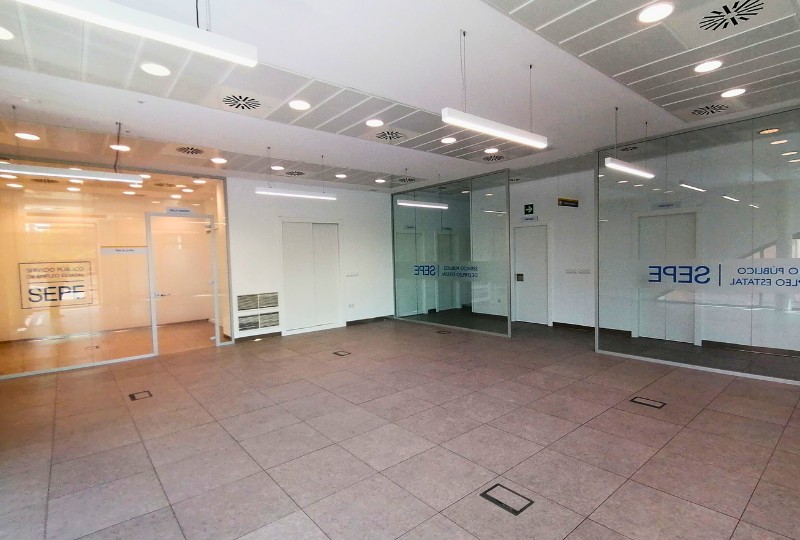 Interior nuevas oficinas del SEPE en Villarrobledo