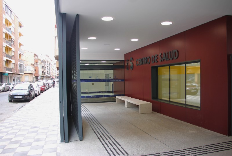 Urbialba obra pública sanitaria Centro de Salud Zona 3